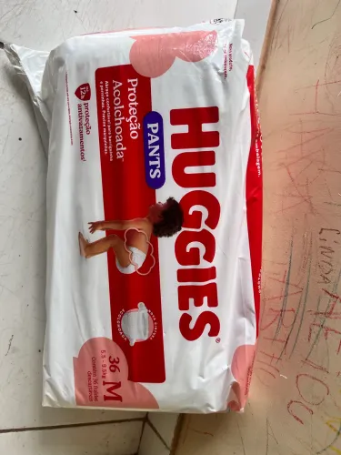 Fralda Huggies M 