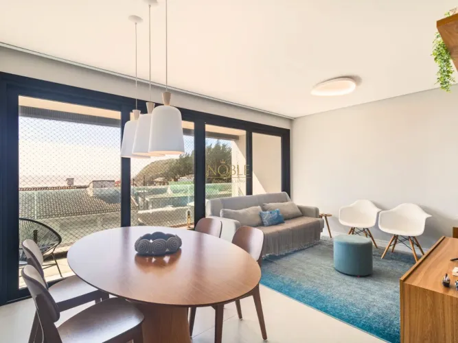 Apartamentos com 2 dormitórios com sacada e vista para o mar em Torres