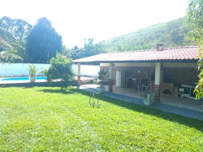 Sítio para lazer e moradia