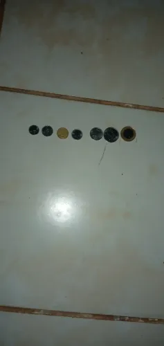 Moedas antigas :moeda de 1 centavo,2 centavo,1 euro,10 cruzeiros,10 cruzados e 20 centavos