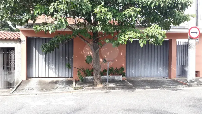 Casa Residencial / Comercial de 200 m²