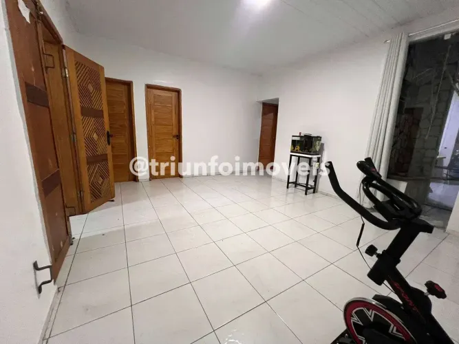 Casa a venda no Bairro Saci com 3 quartos
