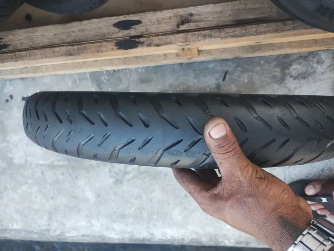 Pneu 90/90-18 Michelin 