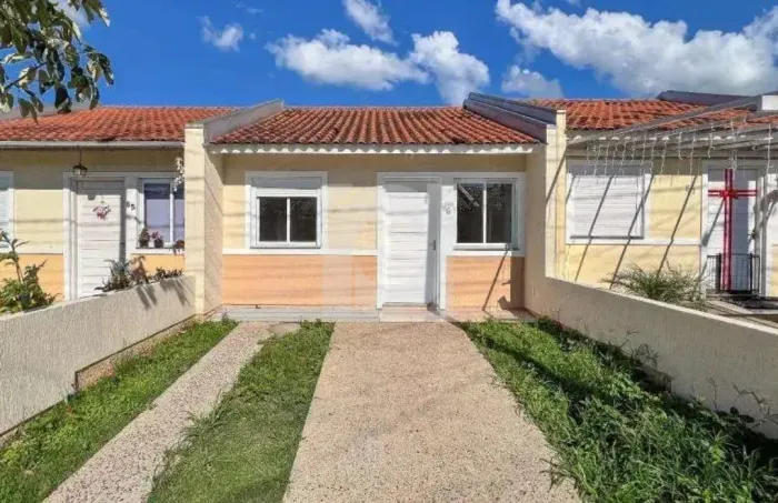 Casa em condomínio no Jardim do Vale