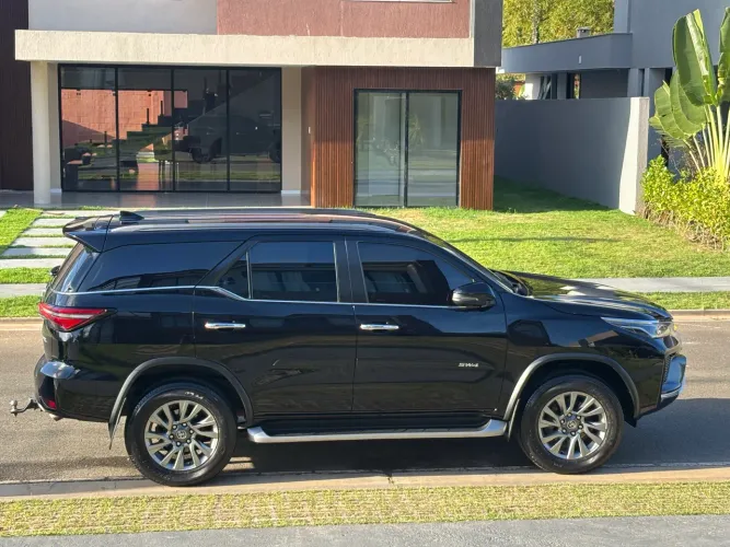 Toyota Hilux SW4 SRX 4X4 2.8 TDI 16V Dies. Aut. 2022