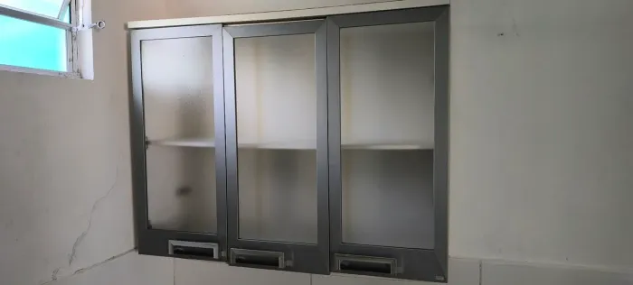 Armário suspenso em MDF