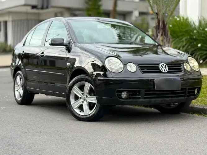 Volkswagen Polo Sedan 1.6 MI Total Flex 8V 4P 2006