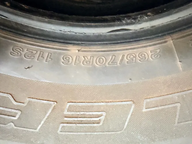 Pneus 265/70 16 Hilux 2009