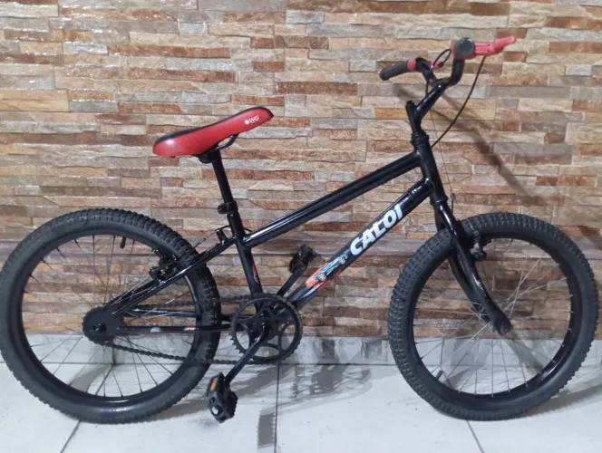 Bicicleta aro 20 menino Cross Caloi 