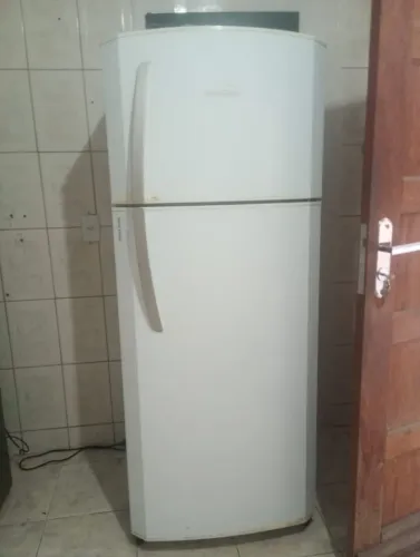 Geladeira com defeito