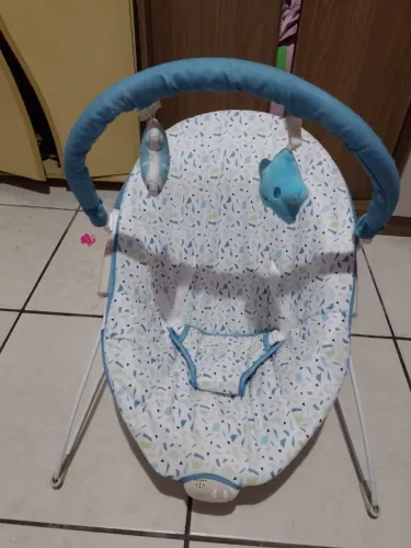 Vendo cadeirinha descanso só toca música
