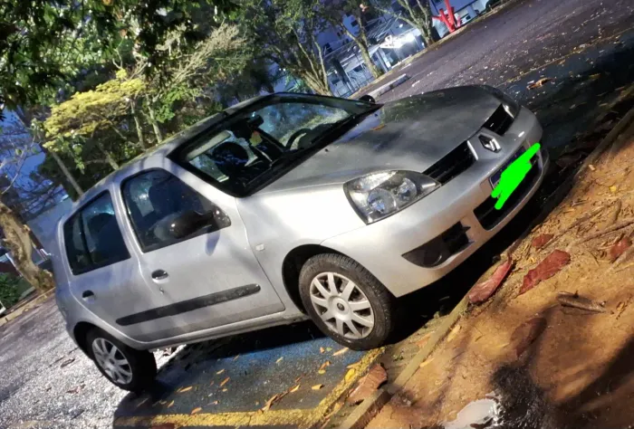 Renault Clio Campus Hi-flex 1.0 16V 5P 2010
