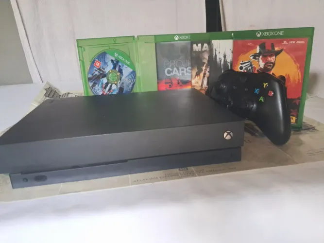 Xbox One X - 1TB