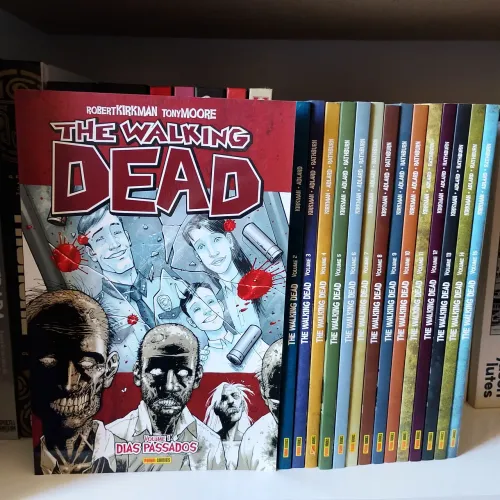 HQ The Walking Dead Volumes 1 a 15 - Robert Kirkman - Panini