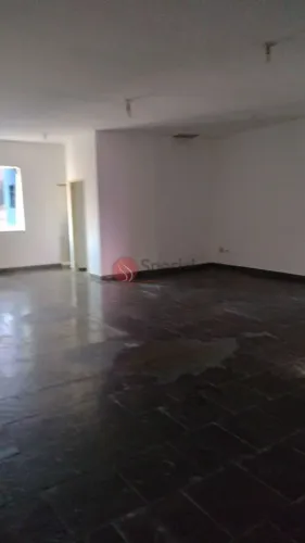 Prédio comercial na Vila Formosa