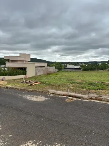 LOTE PREMIUM À BEIRA DO LAGO MARINAS DI CALDAS 940 METROS
