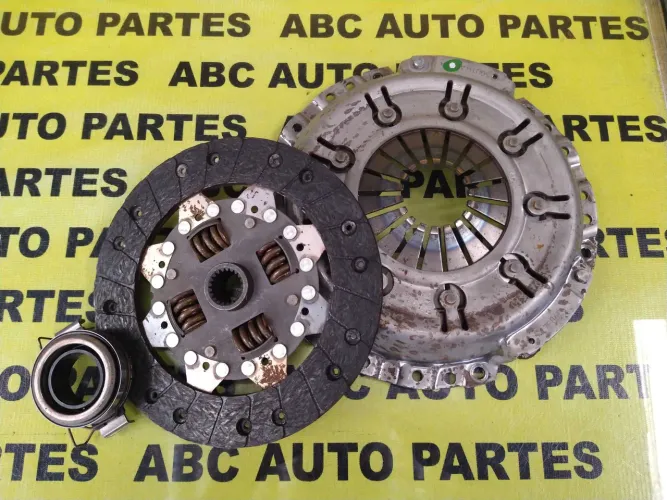 Kit Embreagem Platô Disco E Rolamento Toyota Corolla 2001