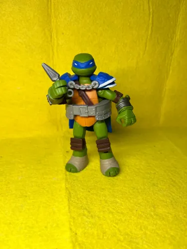 Leo The Knight da linha Tales of the Teenage Mutant Ninja Turtles (tartarugas ninja)