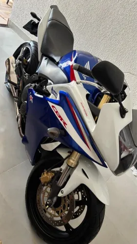 Honda CBR 600F - Hornet