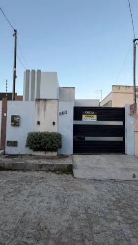 Vende-se Casa no Miguel Teles de Mendonça - Itabaiana/SE