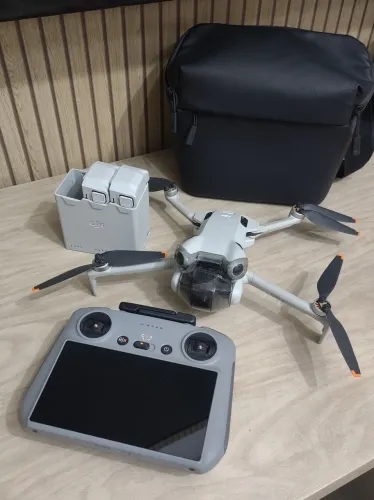DRONE MINI 4 PRO COMBO PLUS DJI CONSERVADO