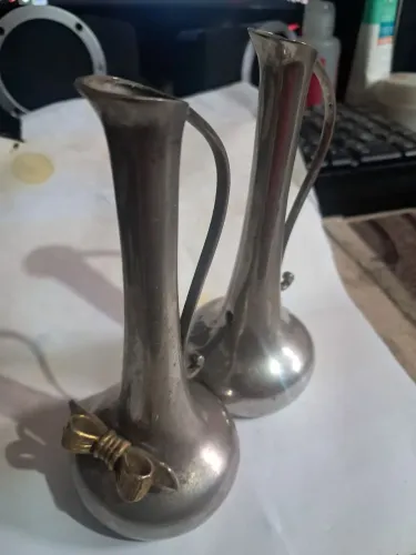 Mini vaso vintage de metal cromado 