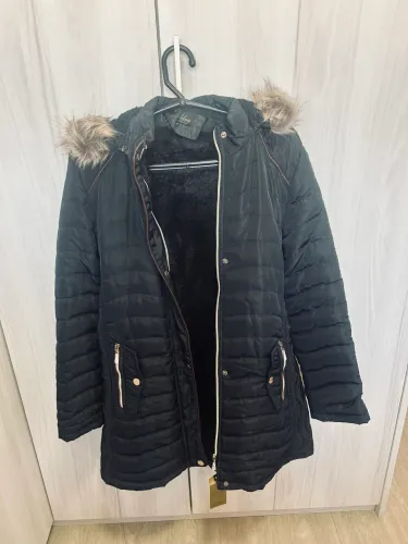 Sobretudo Feminino GG Forrado com Capuz e Pelos - Novo Sem Uso - R$ 150