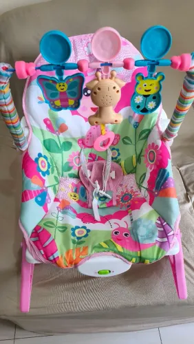 Cadeira de balanço de bebê