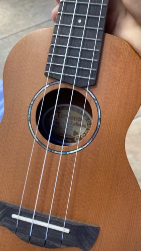 UKULELE TAGIMA SOPRANO 41k