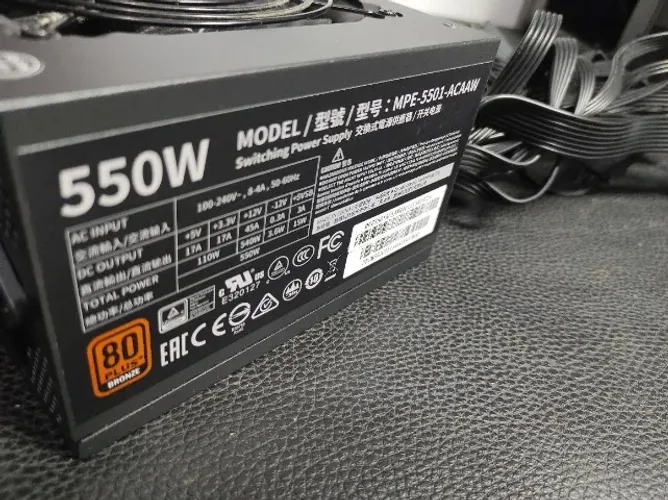 Fonte gamer Cooler Master MWE 550 Bronze V2 80 plus