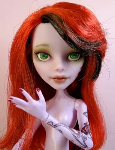 Monster High  Operetta Custom <br>Custom Sabrina Foggiatto <br>Perfeita<br>Mais informações Direct