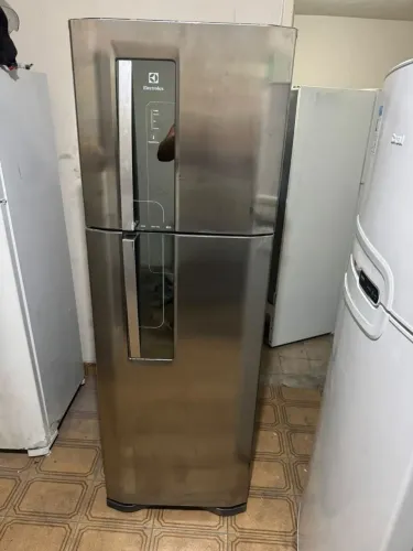 Geladeira Eletrolux inox 380 litros
