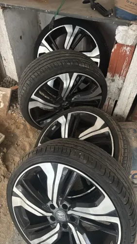 Rodas Aro 20 novas sem detalhes pneus novos 