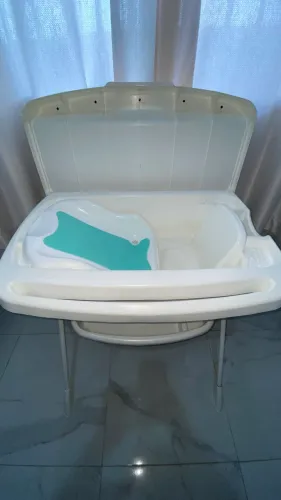 Vendo banheira com trocador