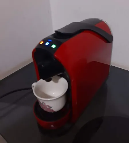 Cafeteira TRES 3 Corações LOV Vermelha - Multibebidas