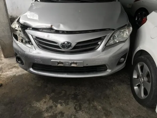 Sucata Toyota Corolla 2013 2.0