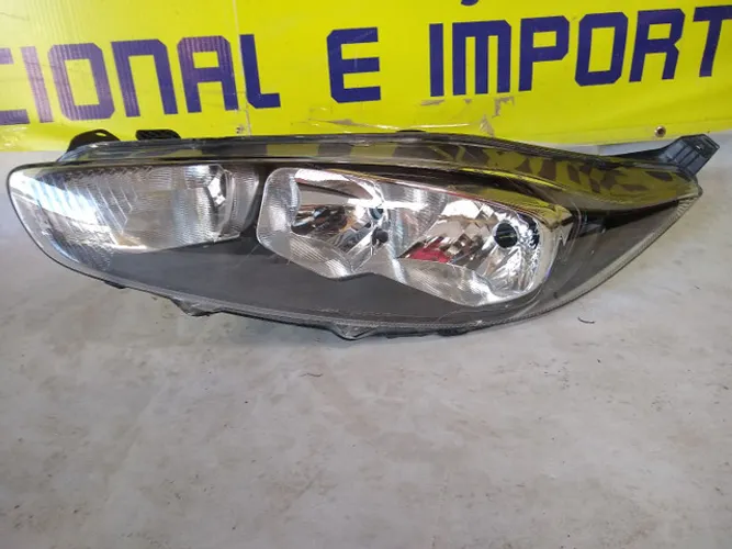 Farol New fiesta lado direito máscara negra original 2013 2017
