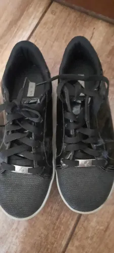 Tenis feminino pret tamanho 35