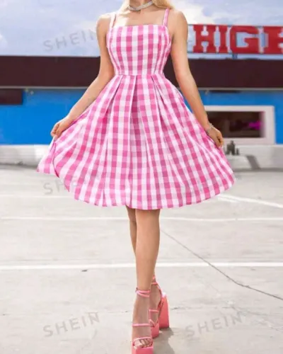 Vestido xadrez disponível no P 