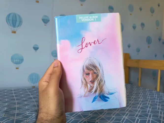 CD Taylor Swift Lover Deluxe 1