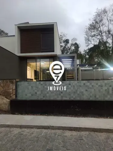 LINDA CASA DE CONDOMÍNIO DE 3 SUÍTES PARA VENDA EM ATIBAIA!