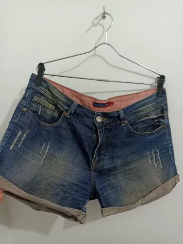shortinho jeans da Luigi Bertolli
