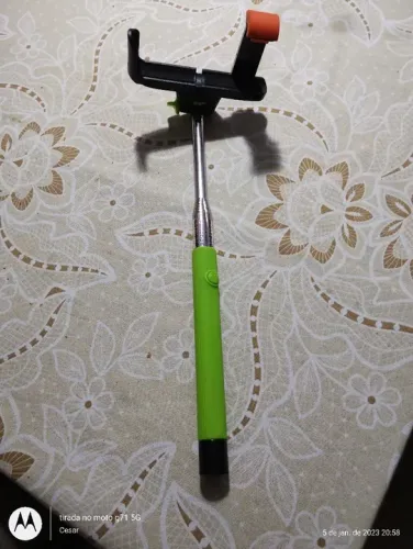Selfie Stick Extensível para Celular - Novo!