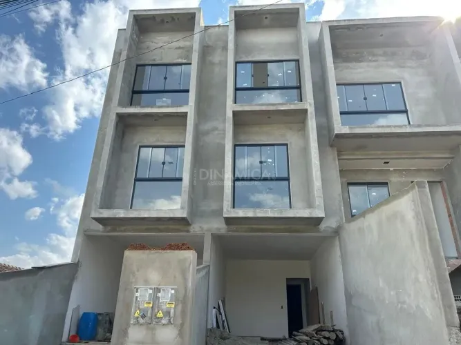 Comprar Casa Geminada com 2 suítes no bairro Escola Agrícola em Blumenau/SC