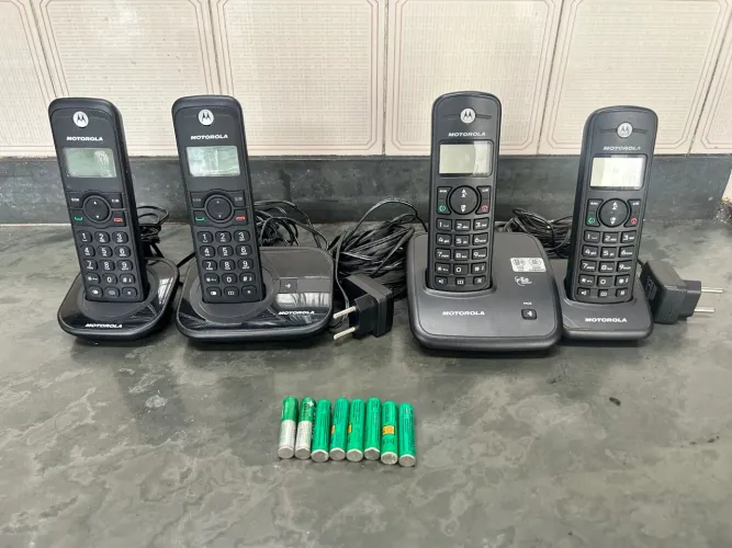Conjunto de Telefones Sem Fio Motorola