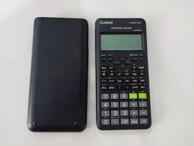 calculadora científica Cássio FX 82es plus