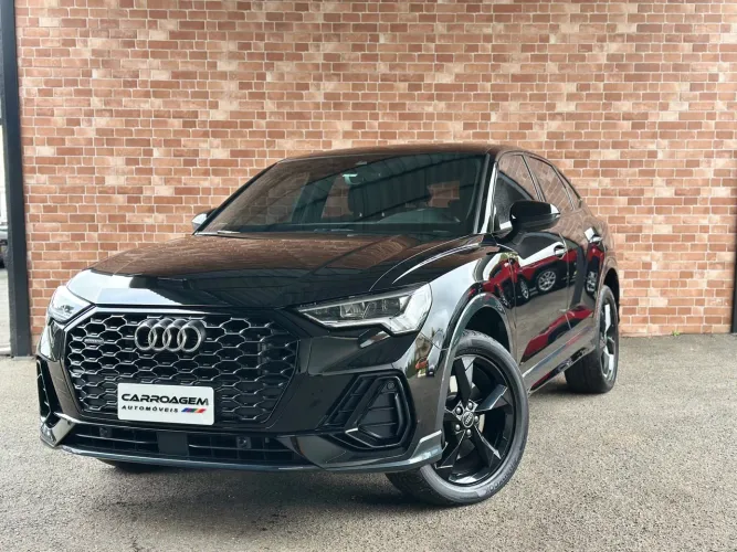 Audi Q3 SPB Perf. Black 2.0 TFSI Tipt. Quat. 2023