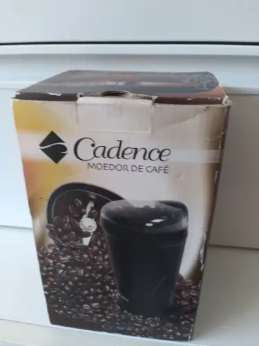 Moedor eletrico grãos de cafe marca Cadence