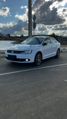 Volkswagen Jetta Highline 2.0 TSI 16V 4P Tiptronic 2013