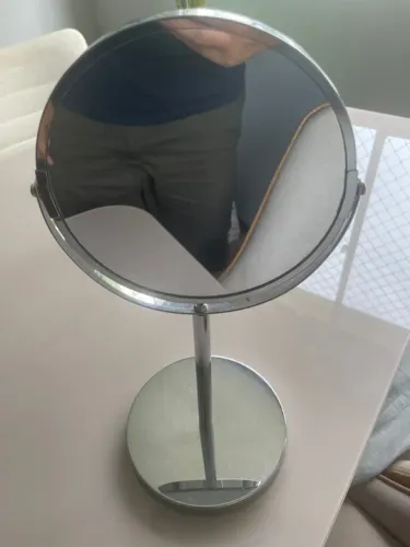 Espelho de Mesa com Base Giratória